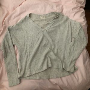 V-neck long sleeve